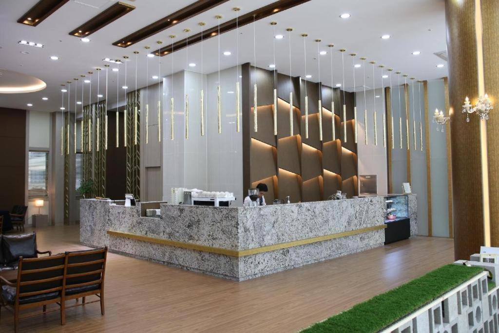 Benikea Hotel Seosan Экстерьер фото