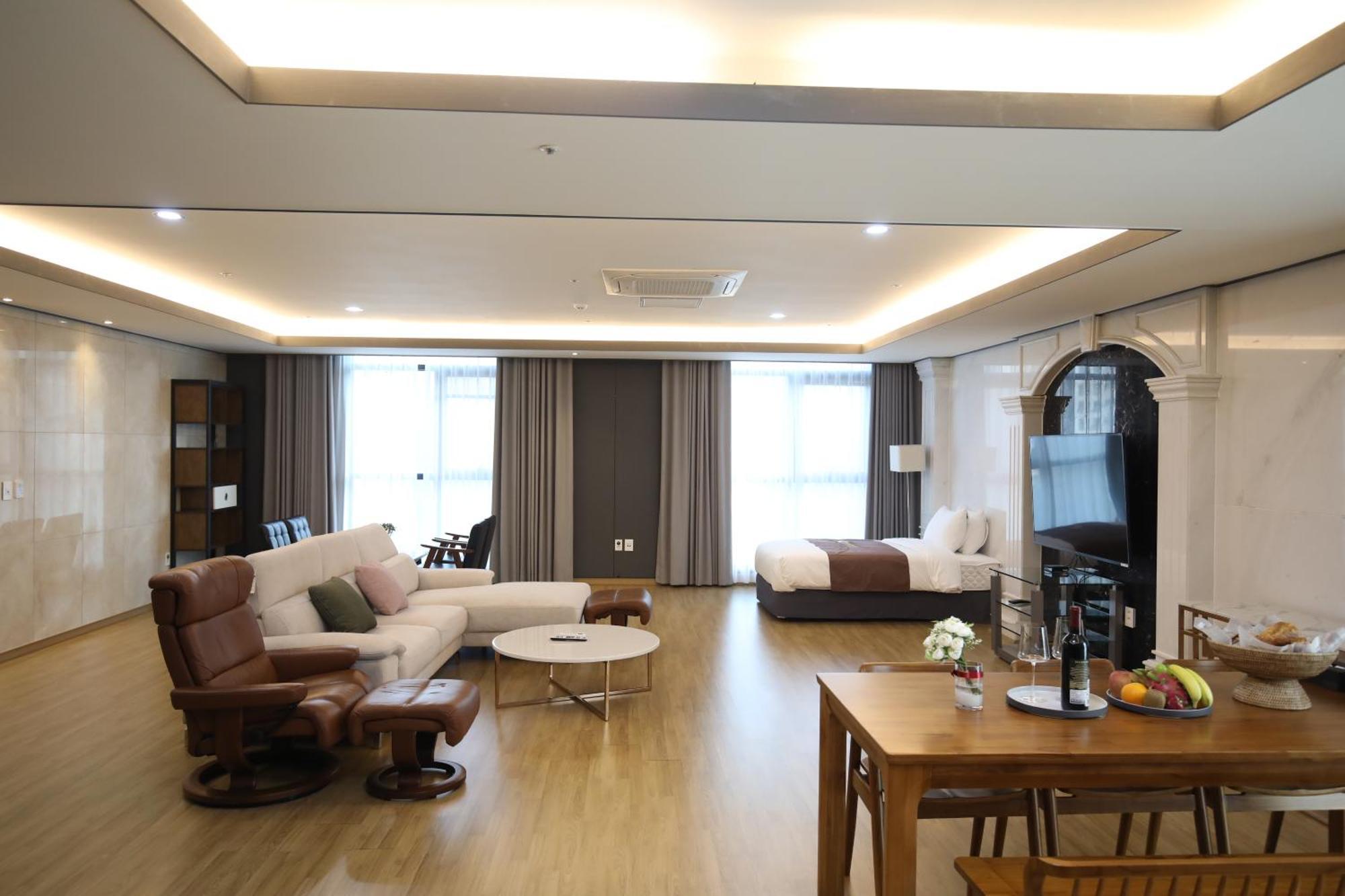 Benikea Hotel Seosan Экстерьер фото